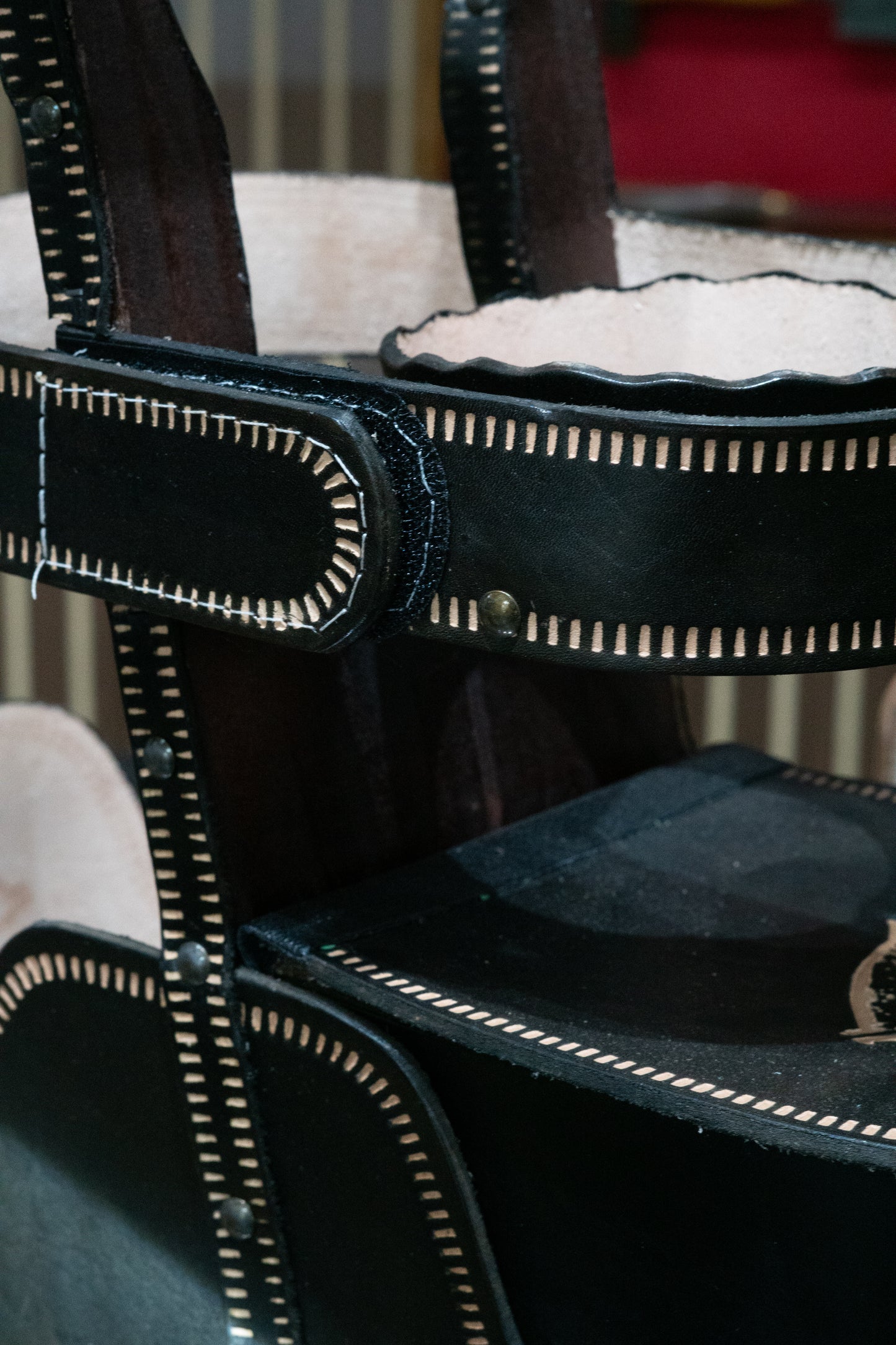 Porta chimarrão couro para termica de 2litros