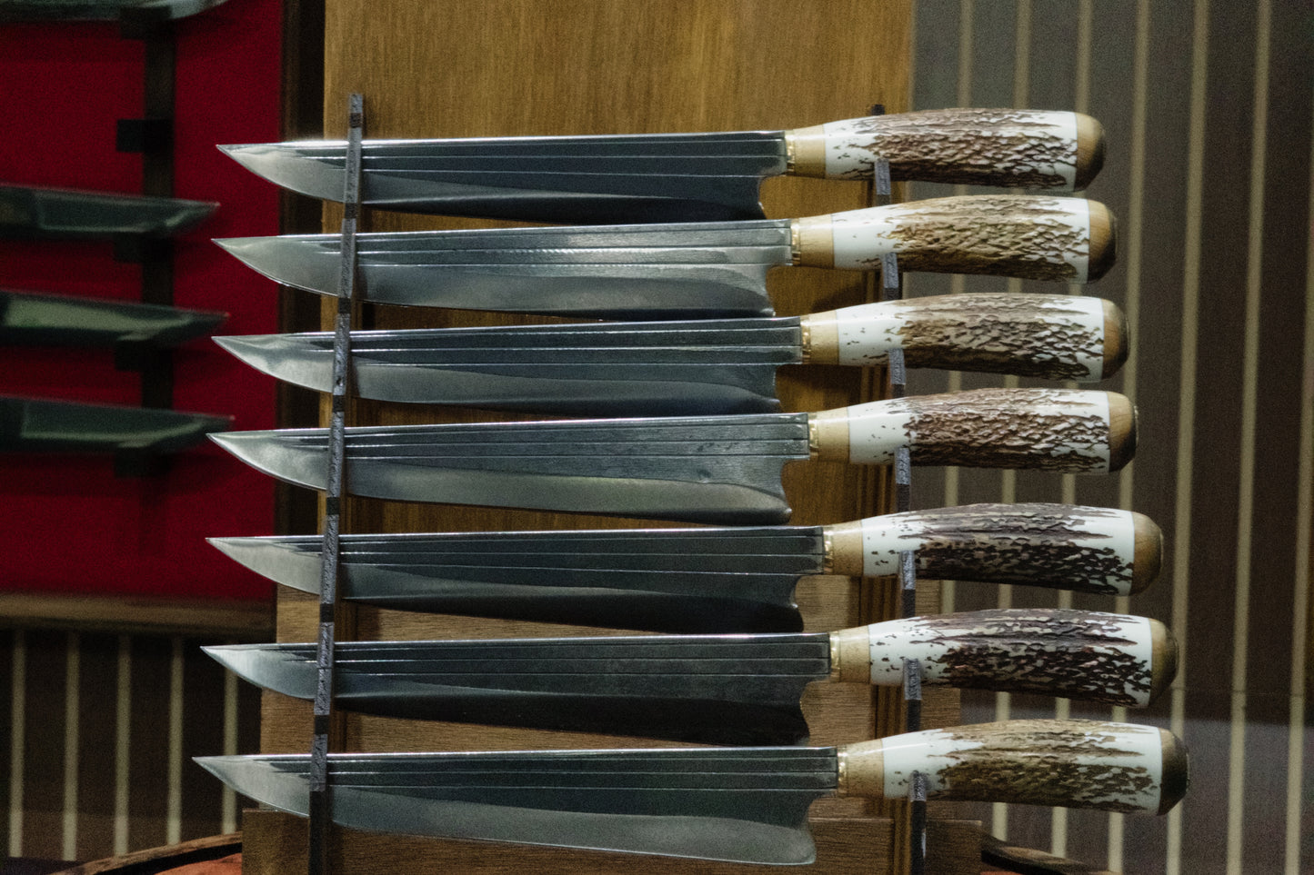 Veado com faca crioula