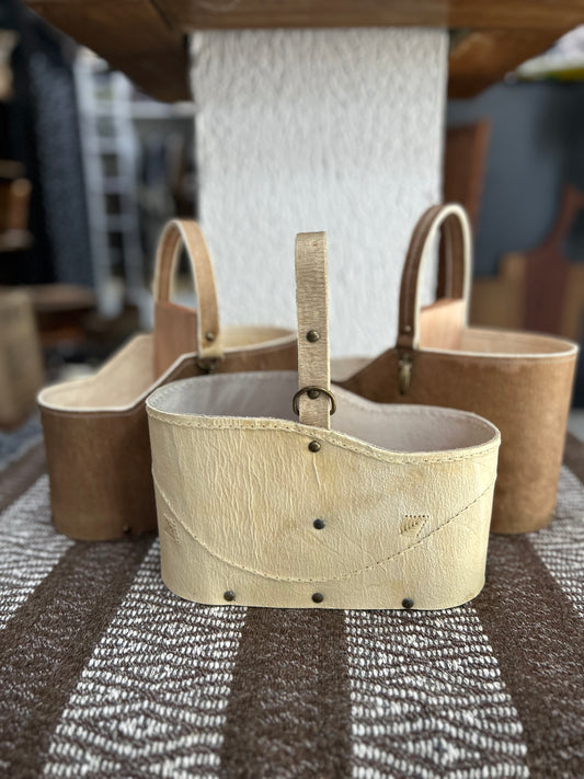 Matera Cuero Crudo Bordada en Tiento