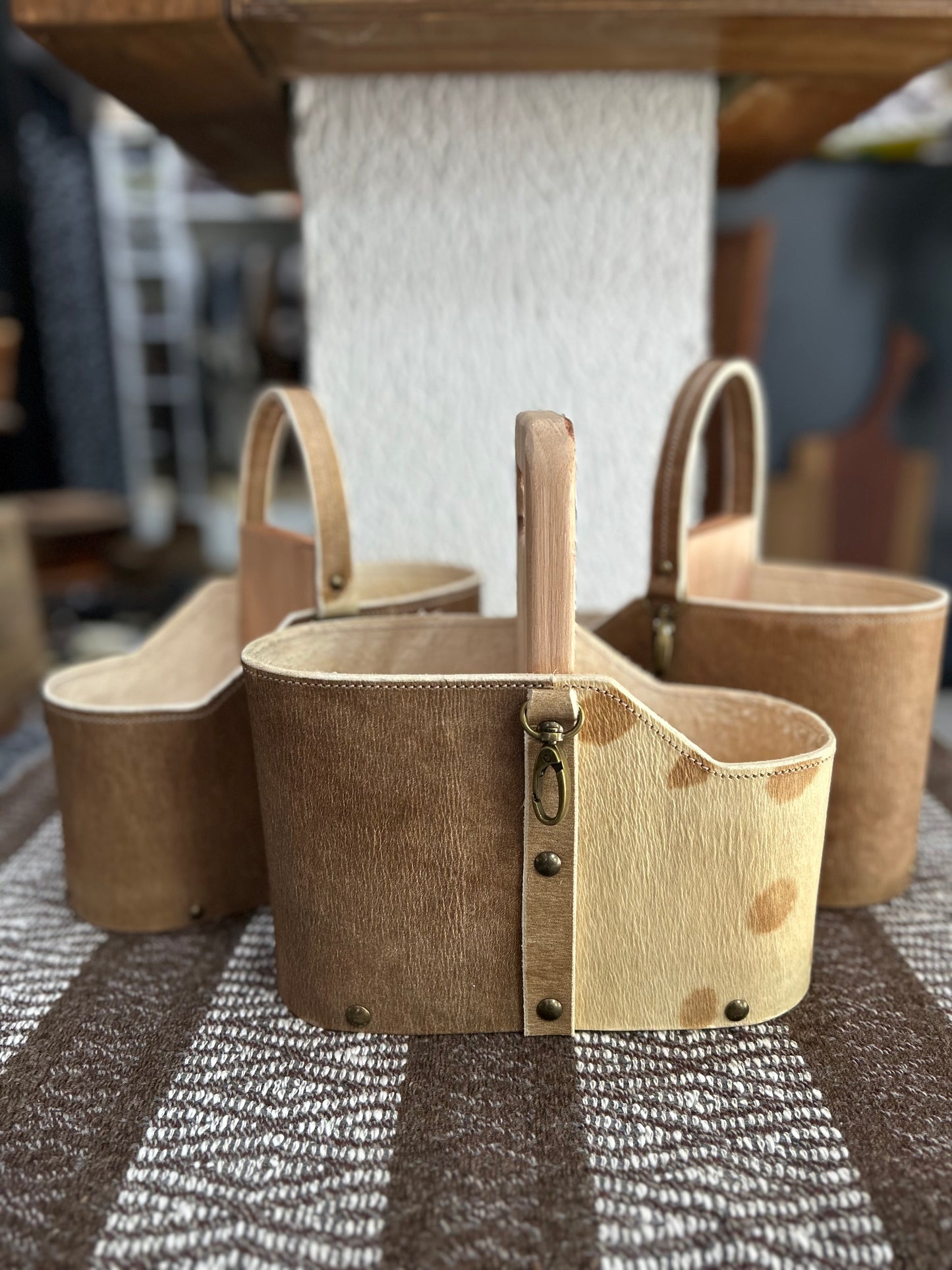 Cuia de couro manchado