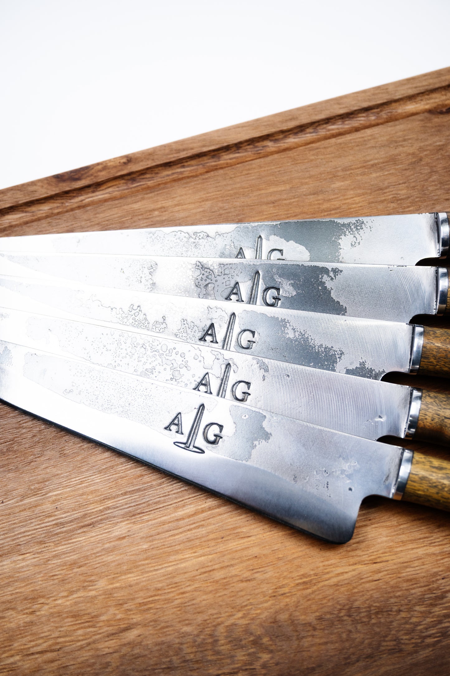 Criollo + Caja con Tridente Gratis