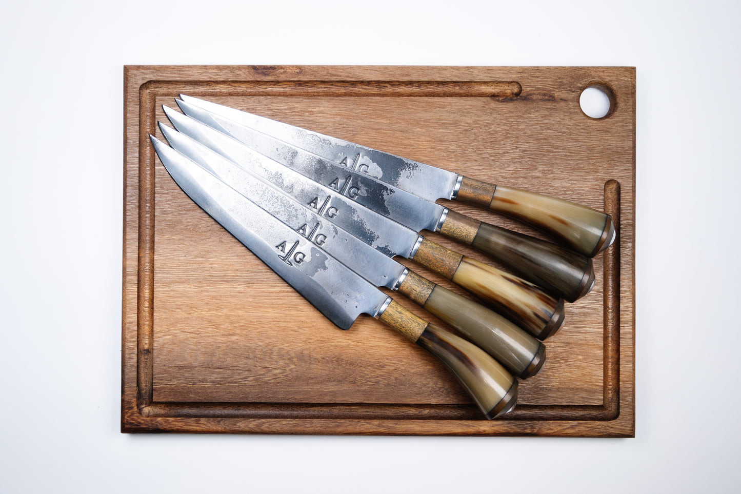 Criollo + Caja con Tridente Gratis