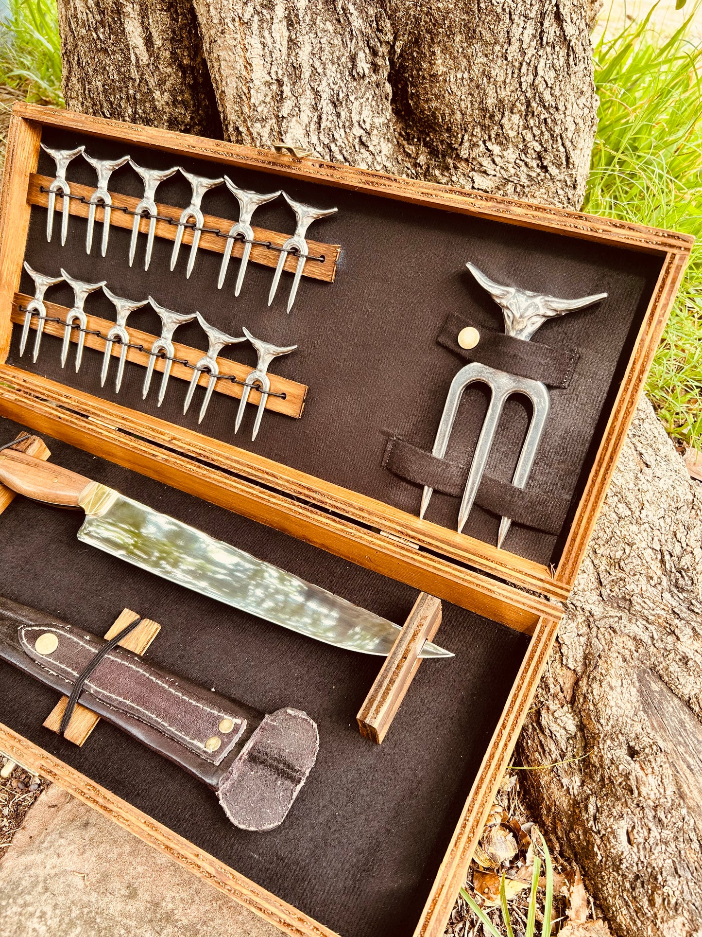 Cuchillo Sorobaca con Set Picada