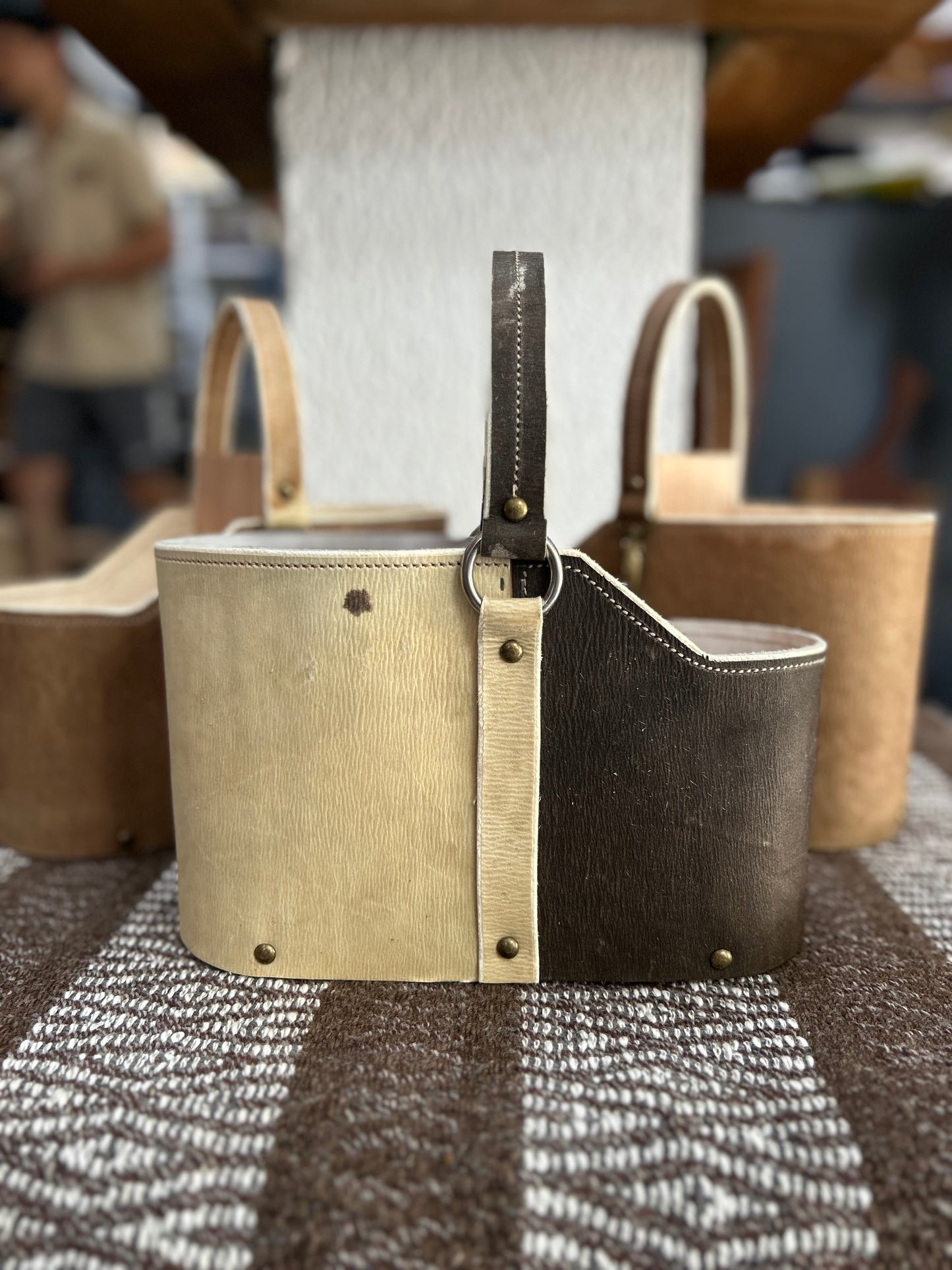 Cuia de couro manchado