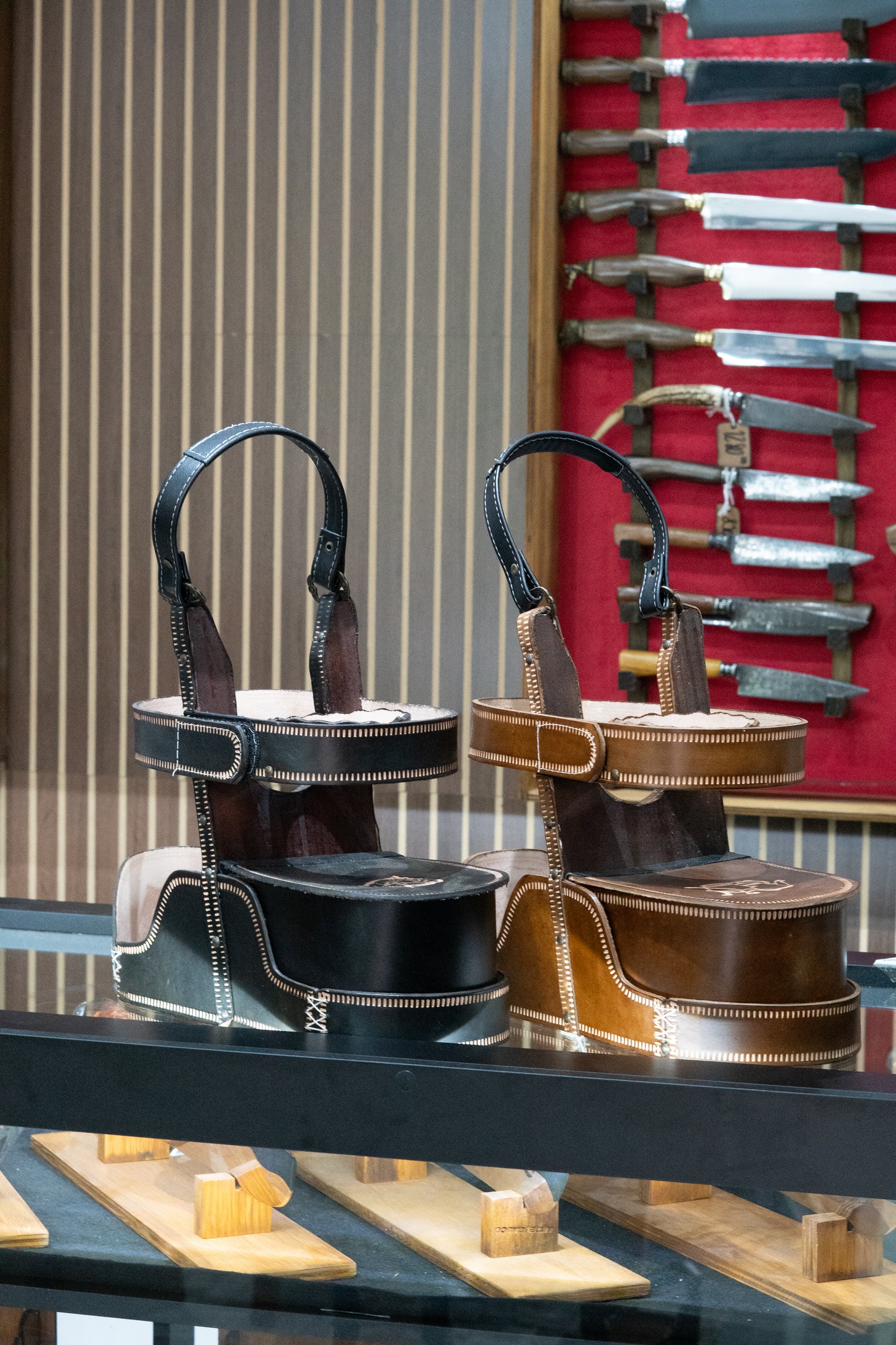 Porta chimarrão couro para termica de 2litros