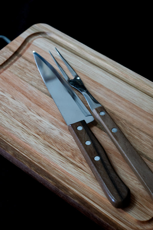 kit tabua mais conjunto faca e pincho