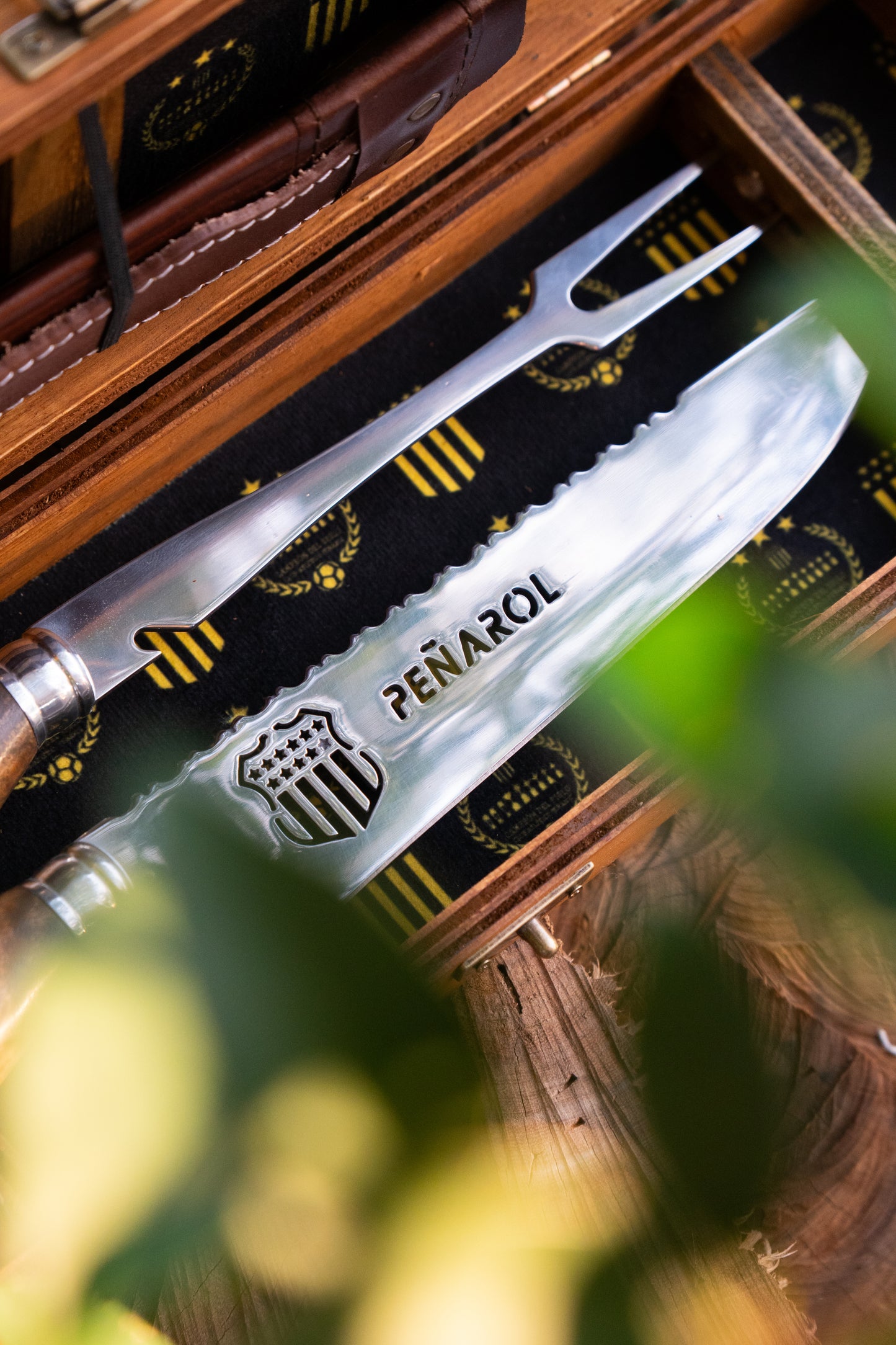 Cuchillo y pincho Peñarol Resina c/Caja