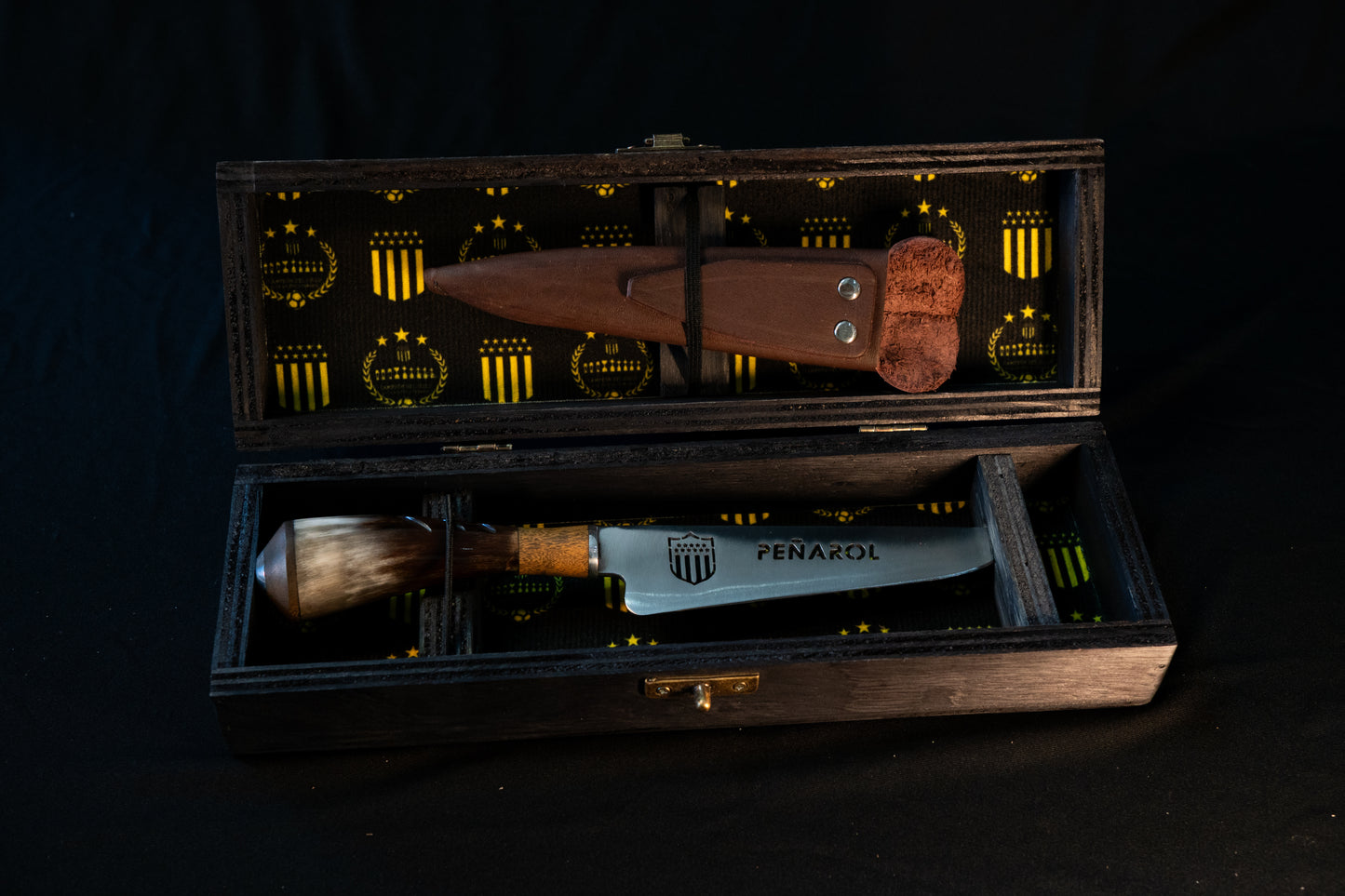 Cuchillo Peñarol y packing estampado