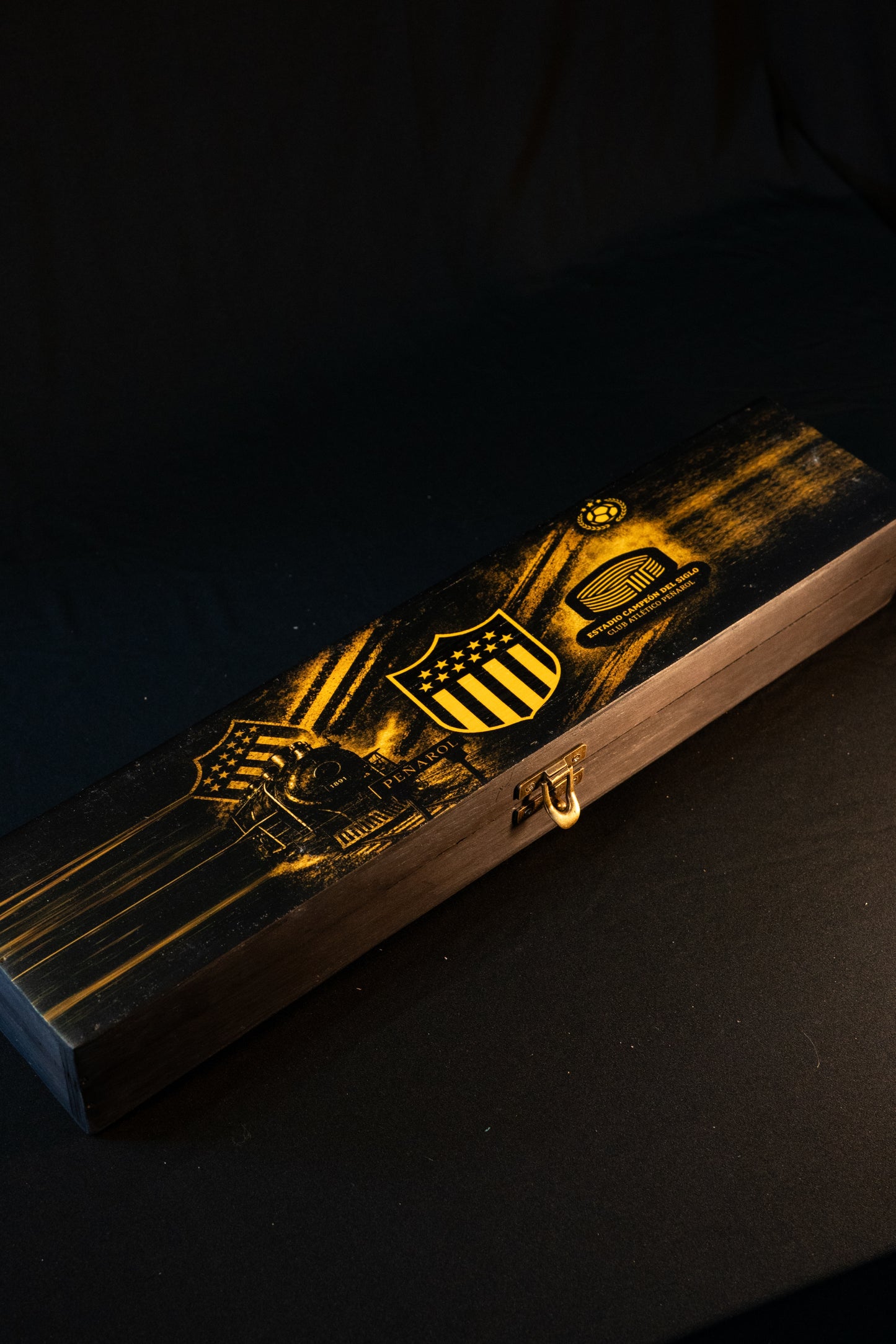Cuchillo Peñarol y packing estampado