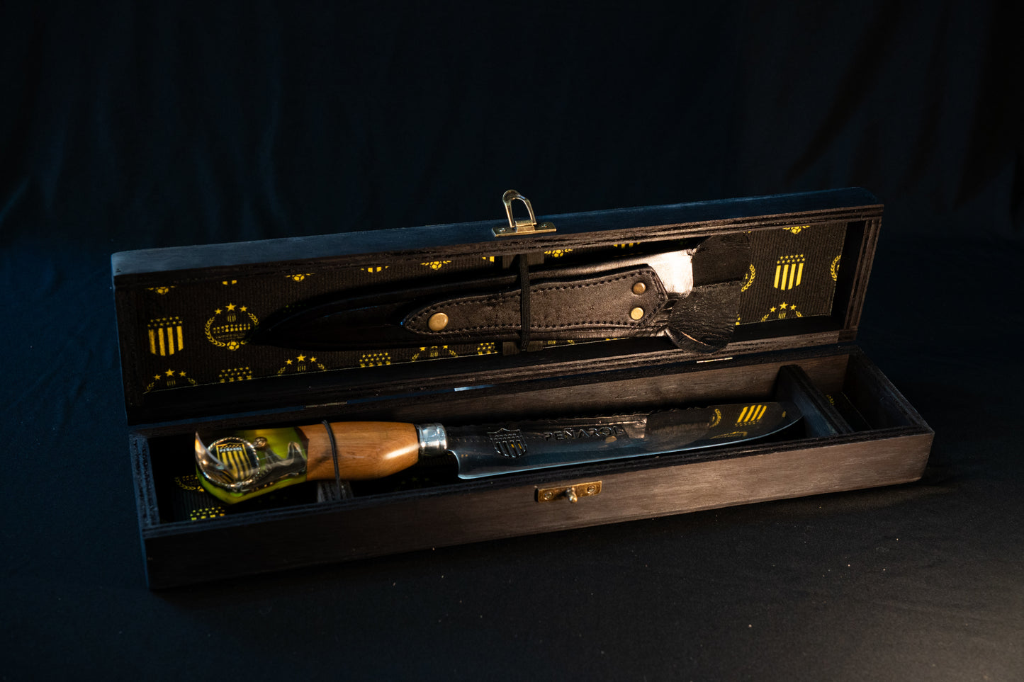 Cuchillo Peñarol y packing estampado