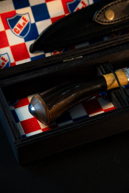 Cuchillo Nacional y packing estampado.