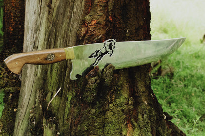 Cuchillo Caballo Saltando