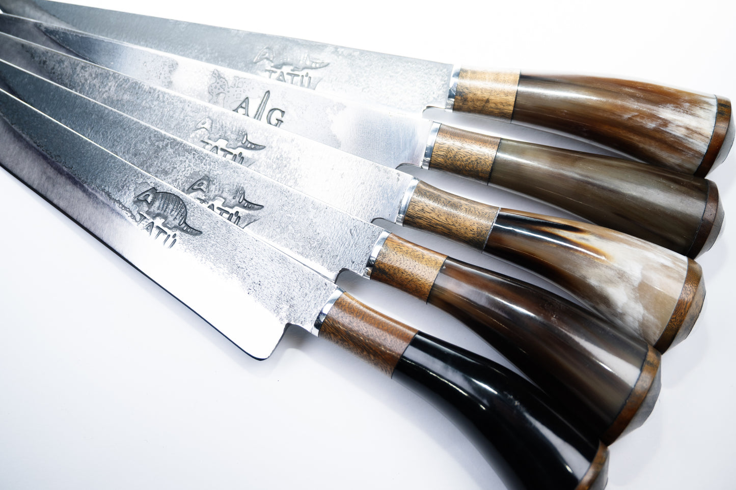 Criollo + Caja con Tridente Gratis