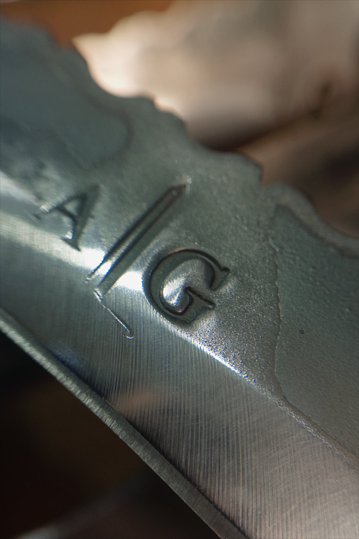 Veado com faca crioula