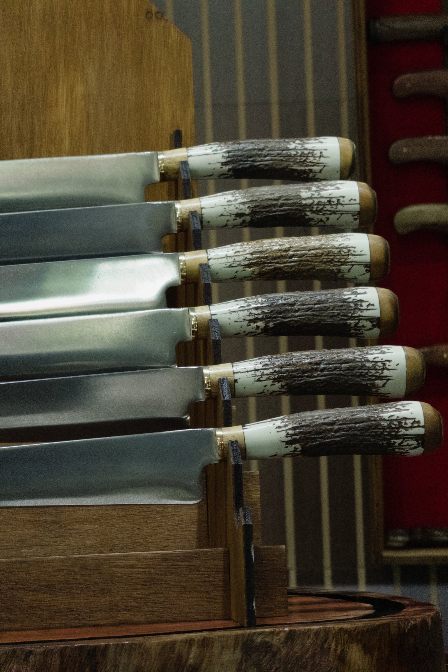 Veado com faca crioula