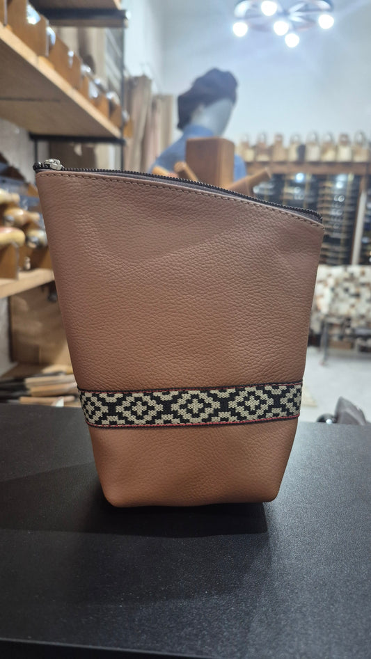 recipiente de couro para ervas